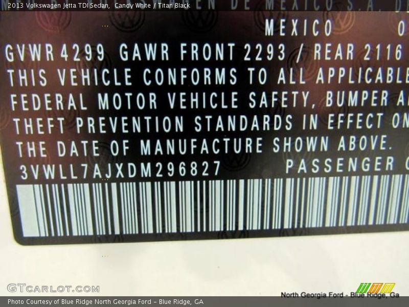 Candy White / Titan Black 2013 Volkswagen Jetta TDI Sedan
