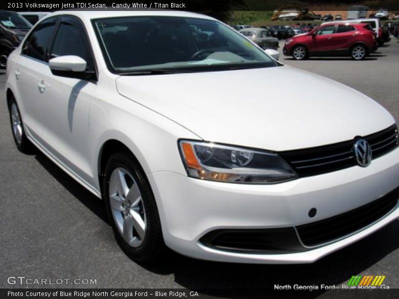 Candy White / Titan Black 2013 Volkswagen Jetta TDI Sedan