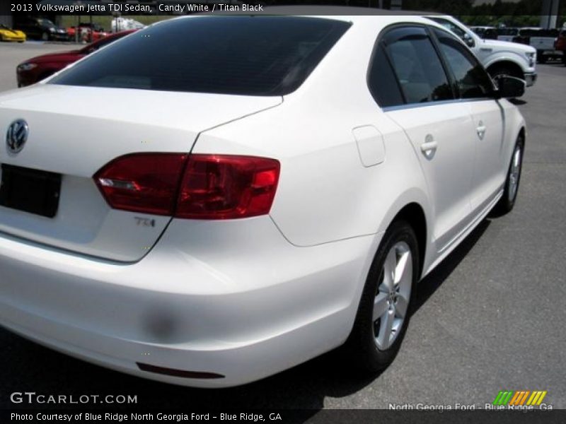 Candy White / Titan Black 2013 Volkswagen Jetta TDI Sedan