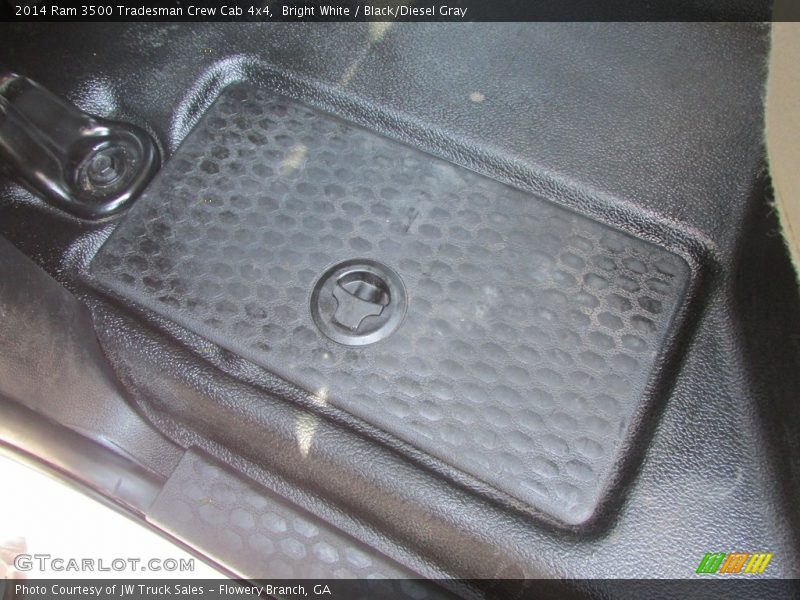 Bright White / Black/Diesel Gray 2014 Ram 3500 Tradesman Crew Cab 4x4