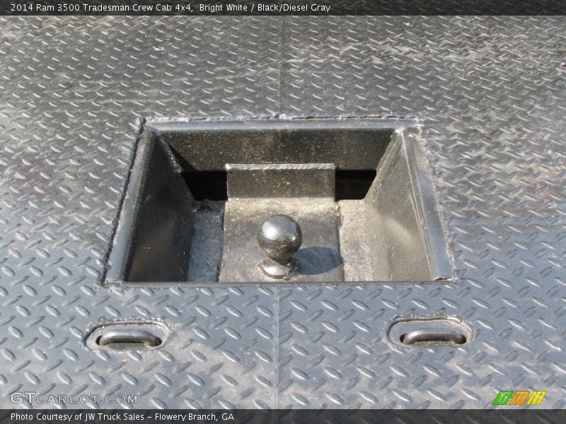 Bright White / Black/Diesel Gray 2014 Ram 3500 Tradesman Crew Cab 4x4
