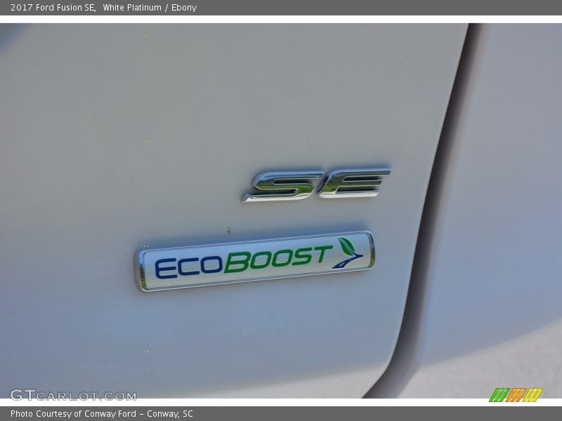 White Platinum / Ebony 2017 Ford Fusion SE
