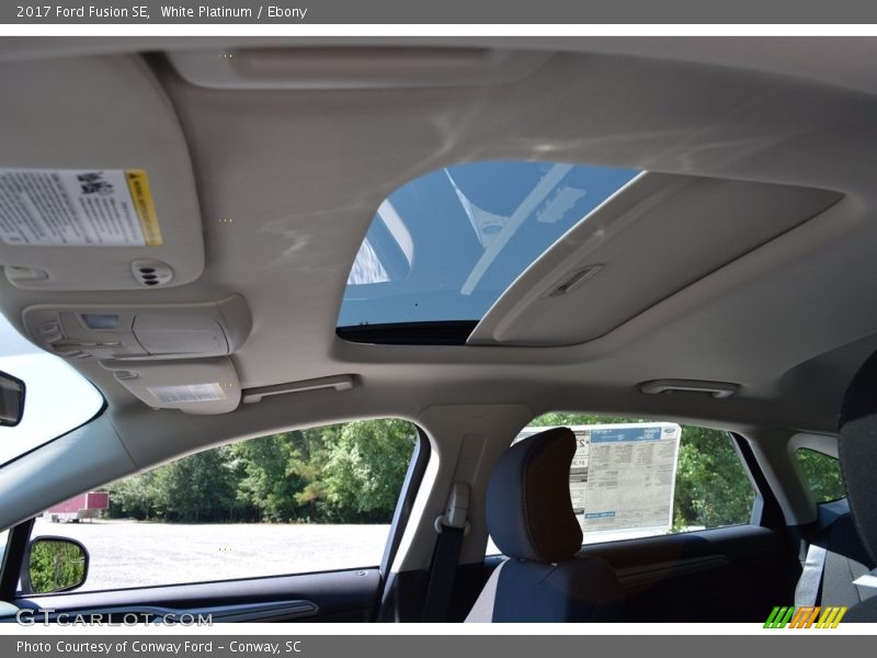 White Platinum / Ebony 2017 Ford Fusion SE