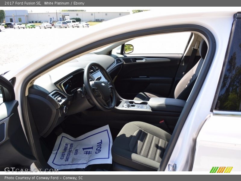 White Platinum / Ebony 2017 Ford Fusion SE