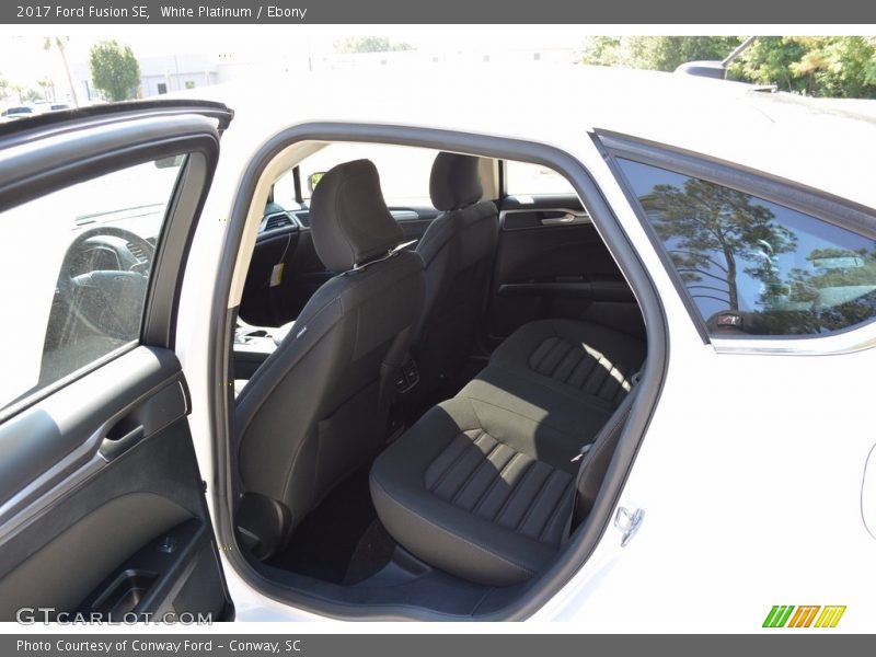 White Platinum / Ebony 2017 Ford Fusion SE