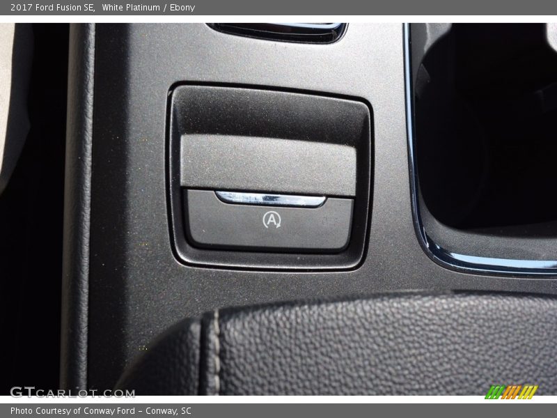 White Platinum / Ebony 2017 Ford Fusion SE