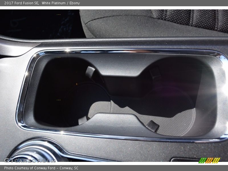 White Platinum / Ebony 2017 Ford Fusion SE