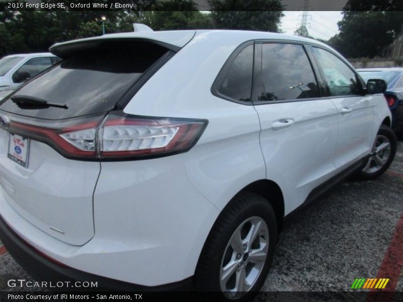 Oxford White / Ebony 2016 Ford Edge SE