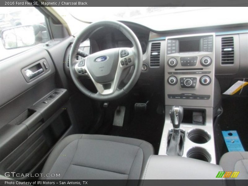Magnetic / Charcoal Black 2016 Ford Flex SE