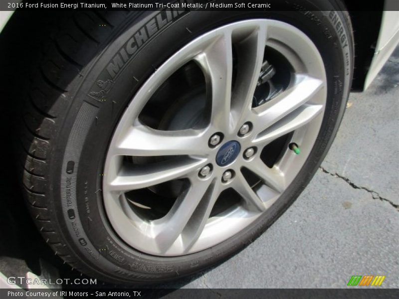 White Platinum Tri-Coat Metallic / Medium Soft Ceramic 2016 Ford Fusion Energi Titanium