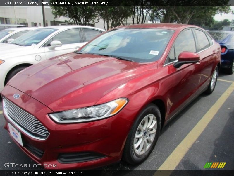 Ruby Red Metallic / Medium Earth Gray 2016 Ford Fusion S