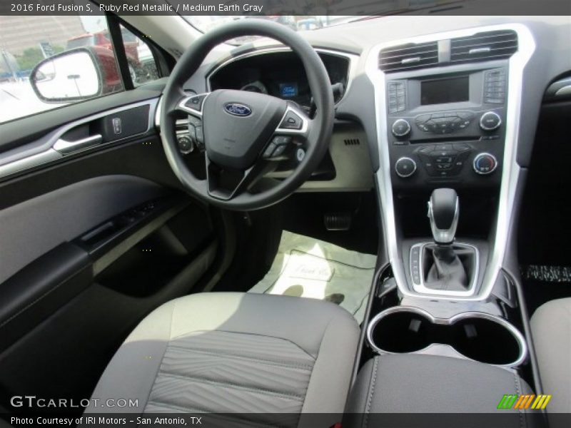 Ruby Red Metallic / Medium Earth Gray 2016 Ford Fusion S