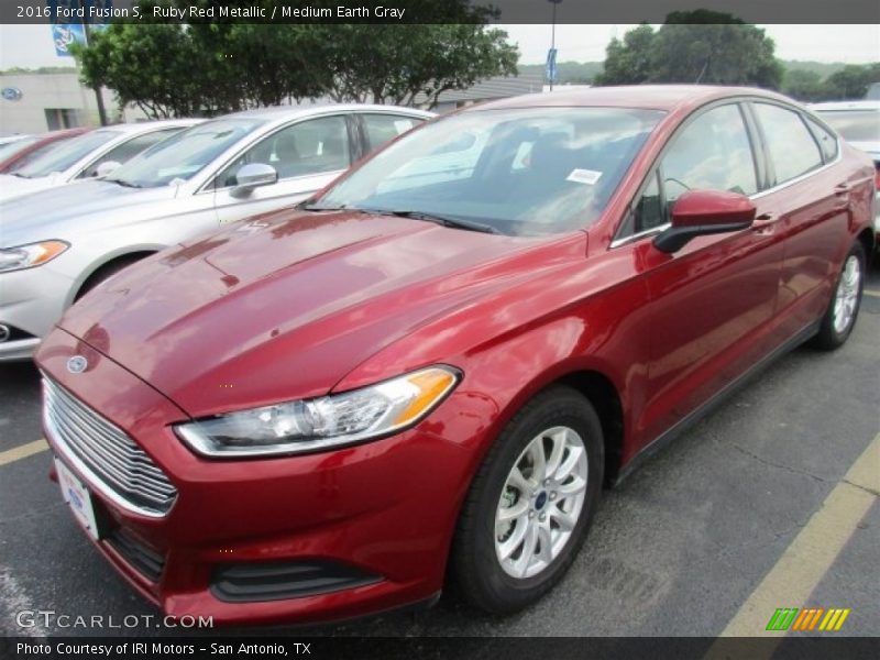 Ruby Red Metallic / Medium Earth Gray 2016 Ford Fusion S
