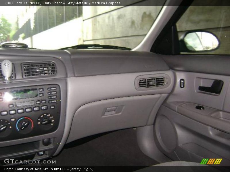 Dark Shadow Grey Metallic / Medium Graphite 2003 Ford Taurus LX