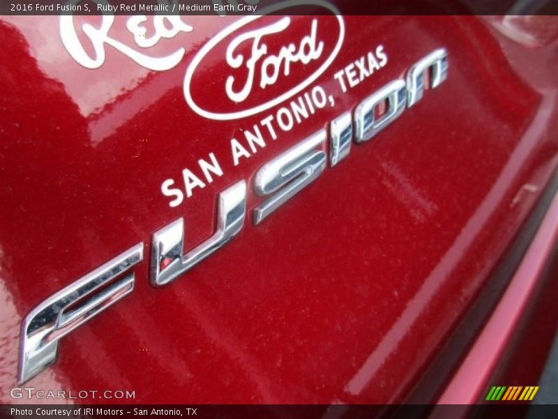 Ruby Red Metallic / Medium Earth Gray 2016 Ford Fusion S
