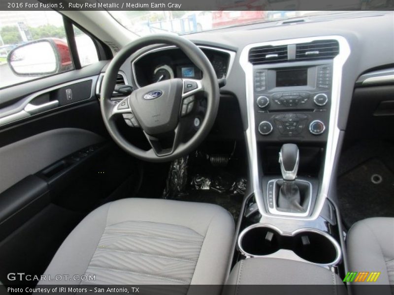 Ruby Red Metallic / Medium Earth Gray 2016 Ford Fusion S