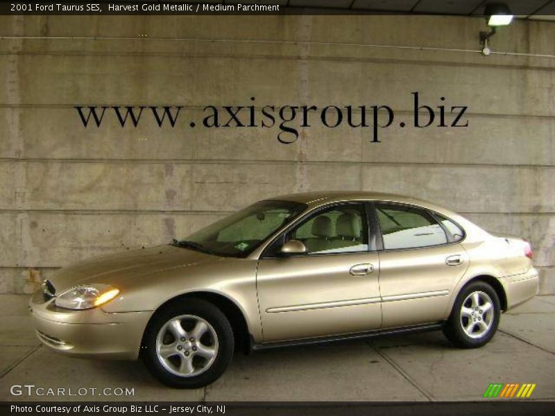 Harvest Gold Metallic / Medium Parchment 2001 Ford Taurus SES