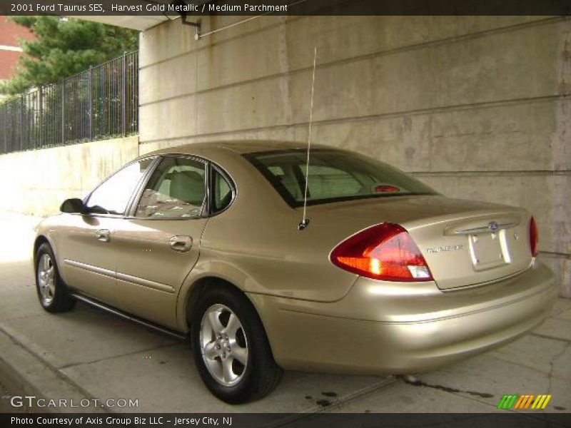 Harvest Gold Metallic / Medium Parchment 2001 Ford Taurus SES