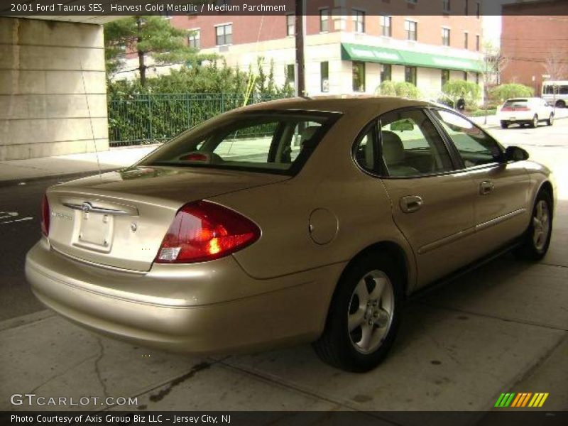 Harvest Gold Metallic / Medium Parchment 2001 Ford Taurus SES
