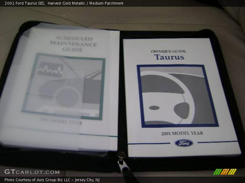 Harvest Gold Metallic / Medium Parchment 2001 Ford Taurus SES