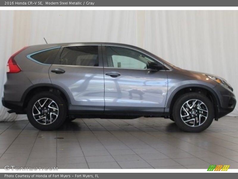 Modern Steel Metallic / Gray 2016 Honda CR-V SE