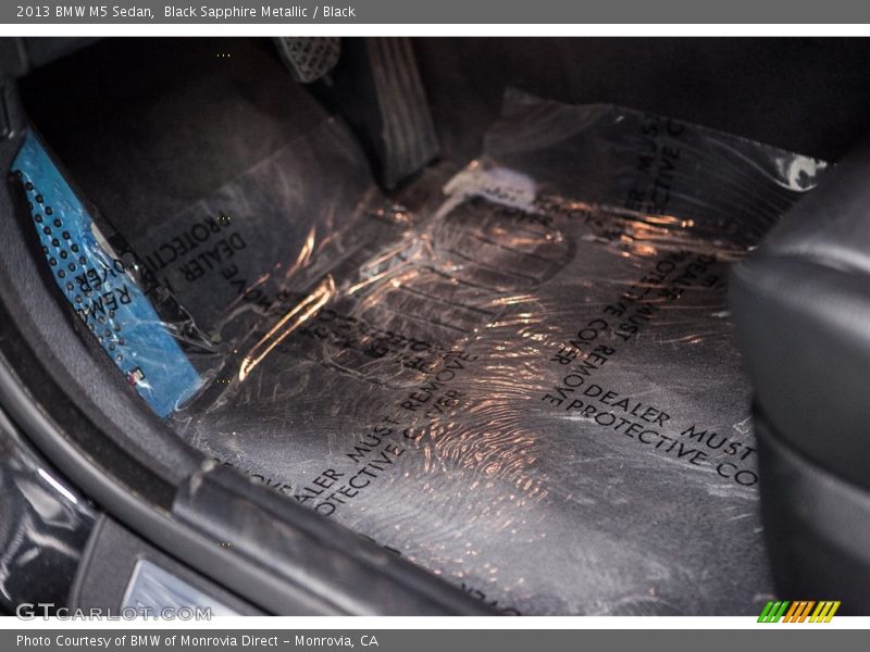Black Sapphire Metallic / Black 2013 BMW M5 Sedan