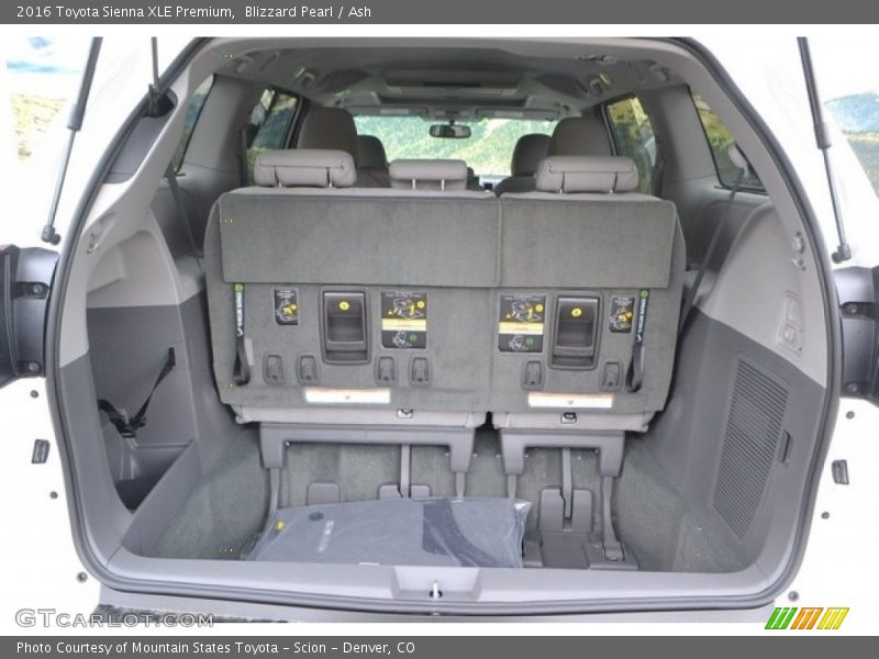 Blizzard Pearl / Ash 2016 Toyota Sienna XLE Premium