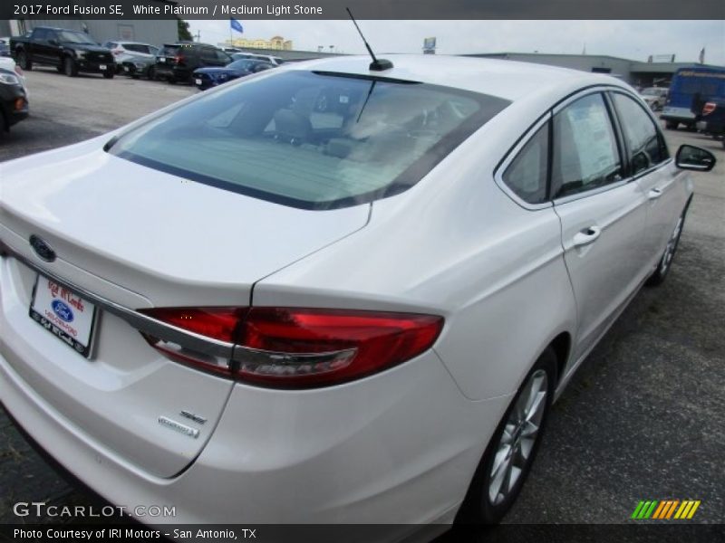 White Platinum / Medium Light Stone 2017 Ford Fusion SE