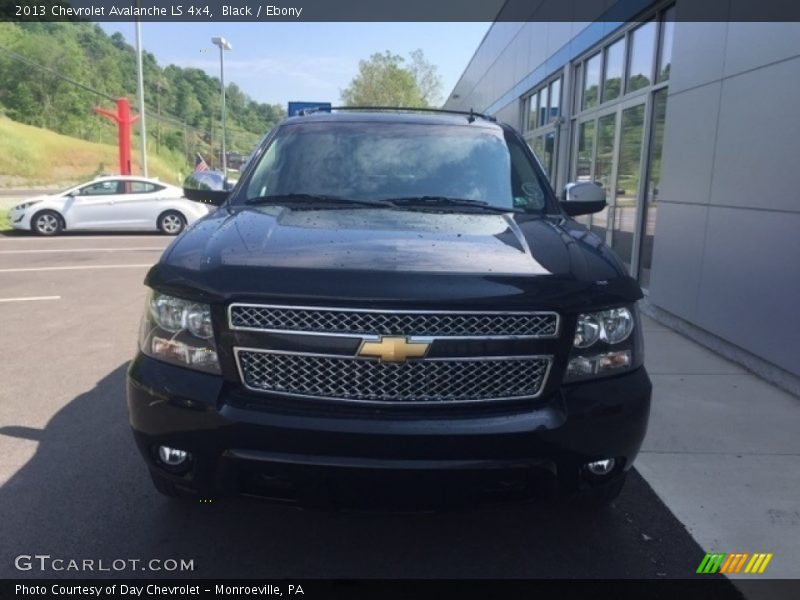 Black / Ebony 2013 Chevrolet Avalanche LS 4x4