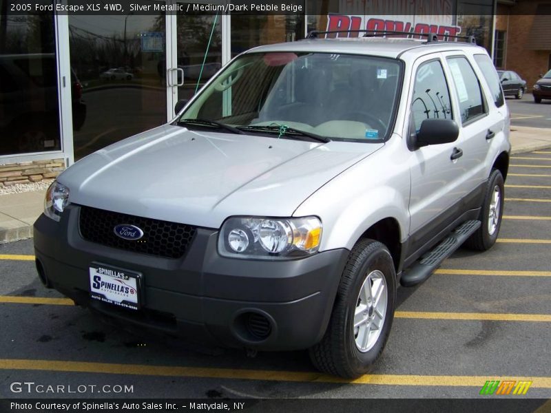 Silver Metallic / Medium/Dark Pebble Beige 2005 Ford Escape XLS 4WD