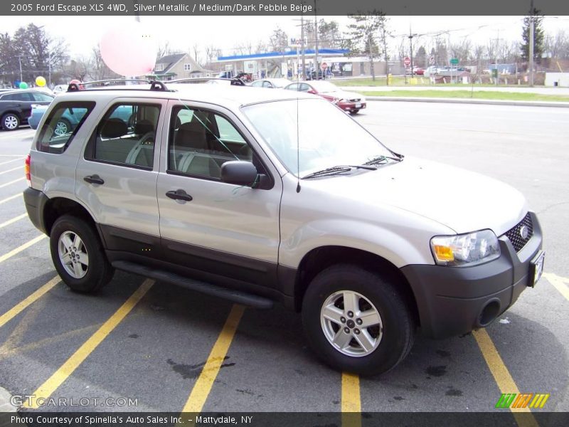 Silver Metallic / Medium/Dark Pebble Beige 2005 Ford Escape XLS 4WD