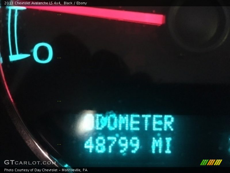 Black / Ebony 2013 Chevrolet Avalanche LS 4x4