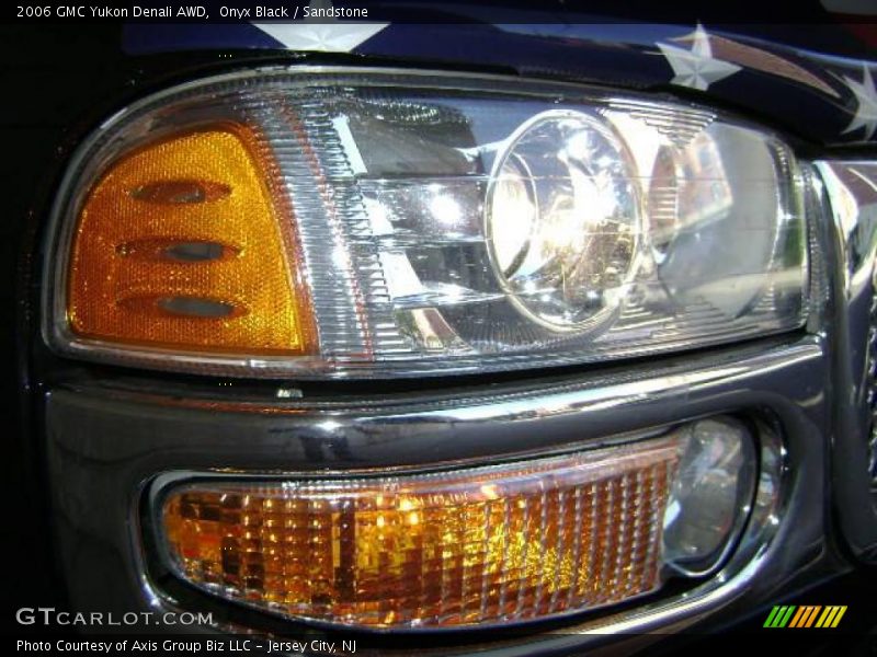 Onyx Black / Sandstone 2006 GMC Yukon Denali AWD
