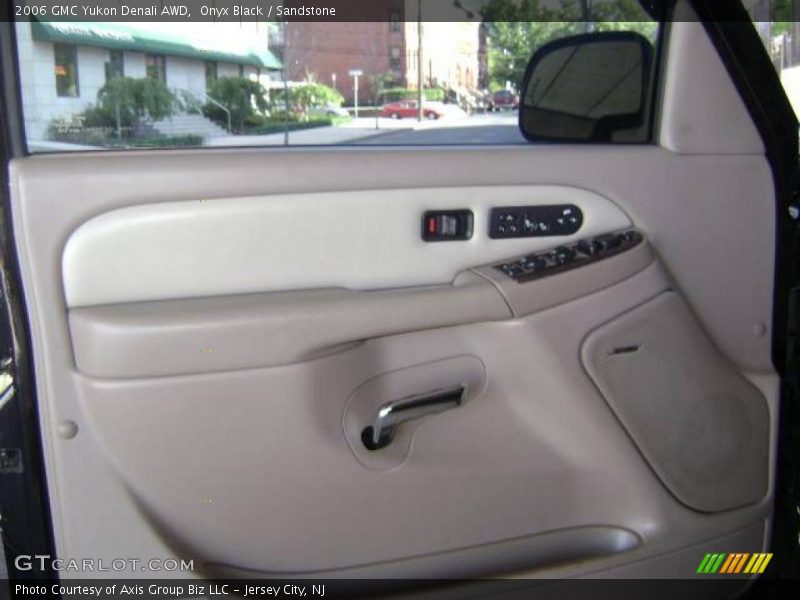 Onyx Black / Sandstone 2006 GMC Yukon Denali AWD