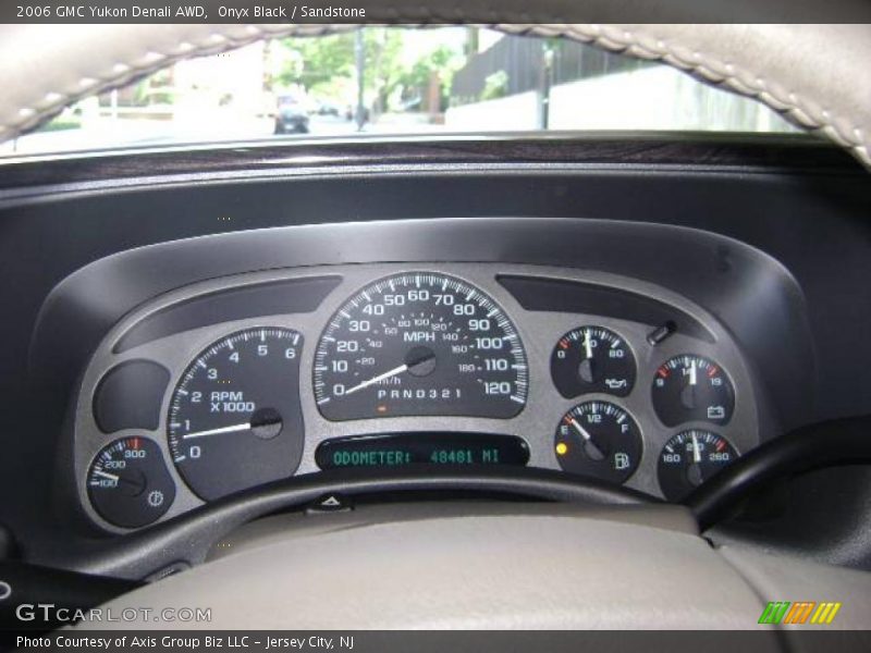 Onyx Black / Sandstone 2006 GMC Yukon Denali AWD