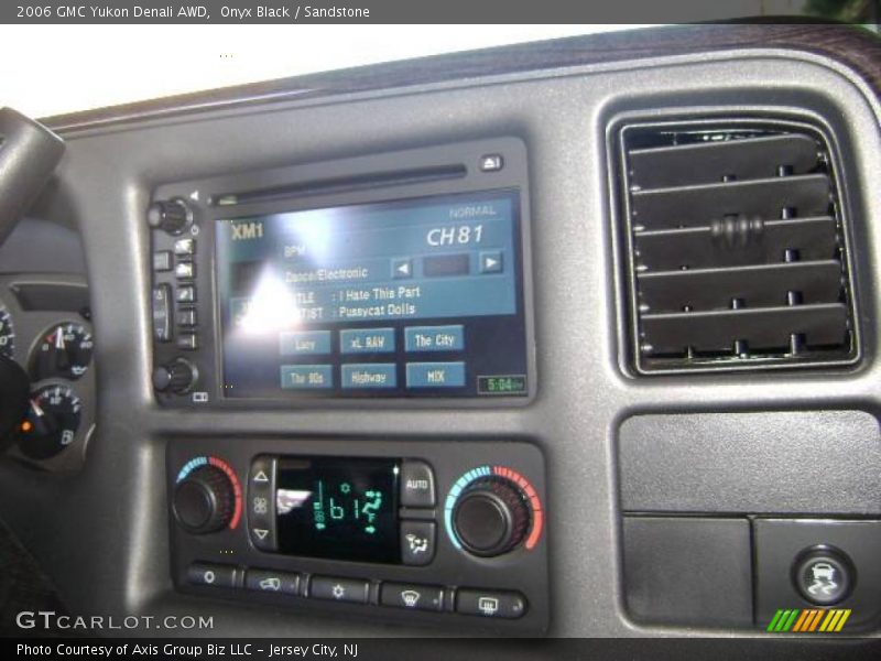 Onyx Black / Sandstone 2006 GMC Yukon Denali AWD
