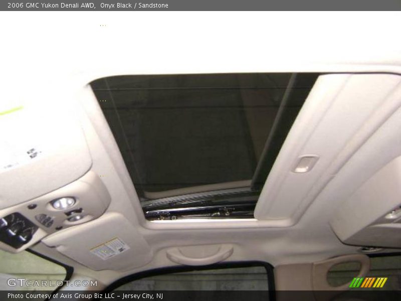 Onyx Black / Sandstone 2006 GMC Yukon Denali AWD