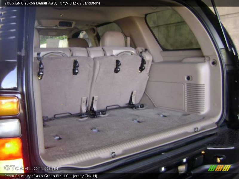 Onyx Black / Sandstone 2006 GMC Yukon Denali AWD