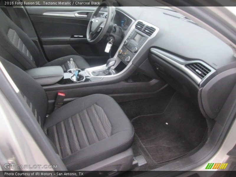 Tectonic Metallic / Charcoal Black 2016 Ford Fusion SE
