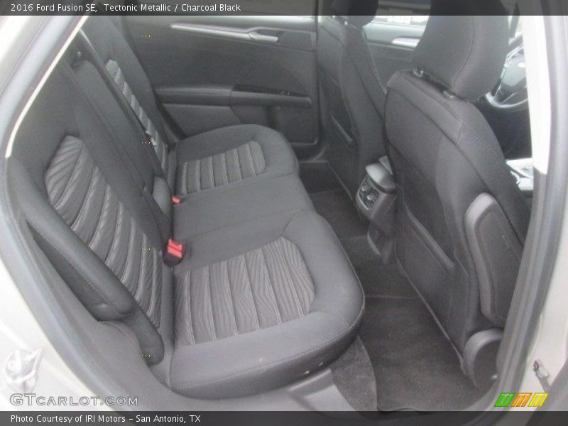 Tectonic Metallic / Charcoal Black 2016 Ford Fusion SE