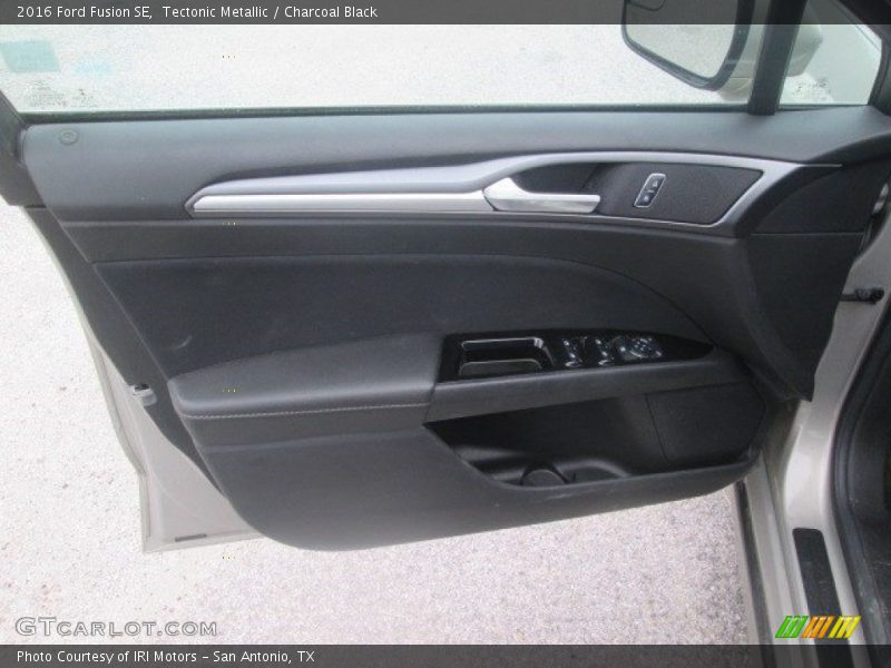 Tectonic Metallic / Charcoal Black 2016 Ford Fusion SE