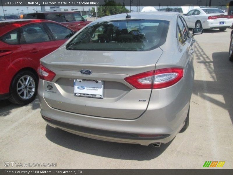 Tectonic Metallic / Charcoal Black 2016 Ford Fusion SE