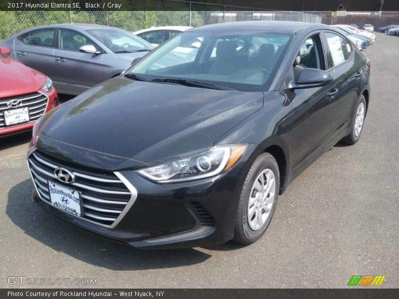 Black / Gray 2017 Hyundai Elantra SE