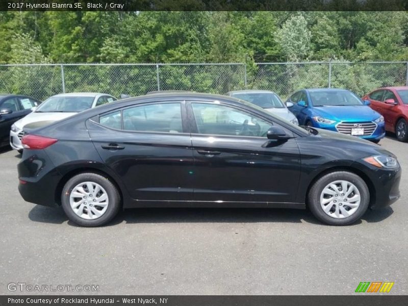 Black / Gray 2017 Hyundai Elantra SE