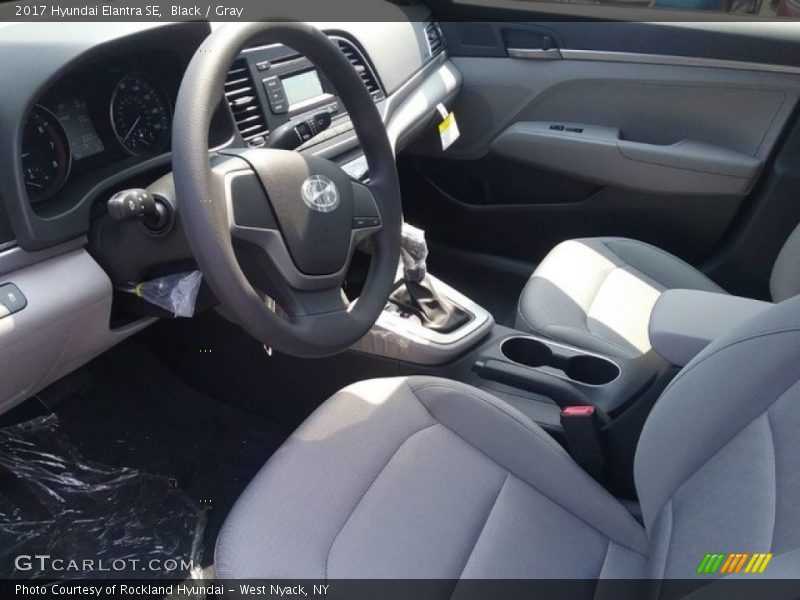 Black / Gray 2017 Hyundai Elantra SE