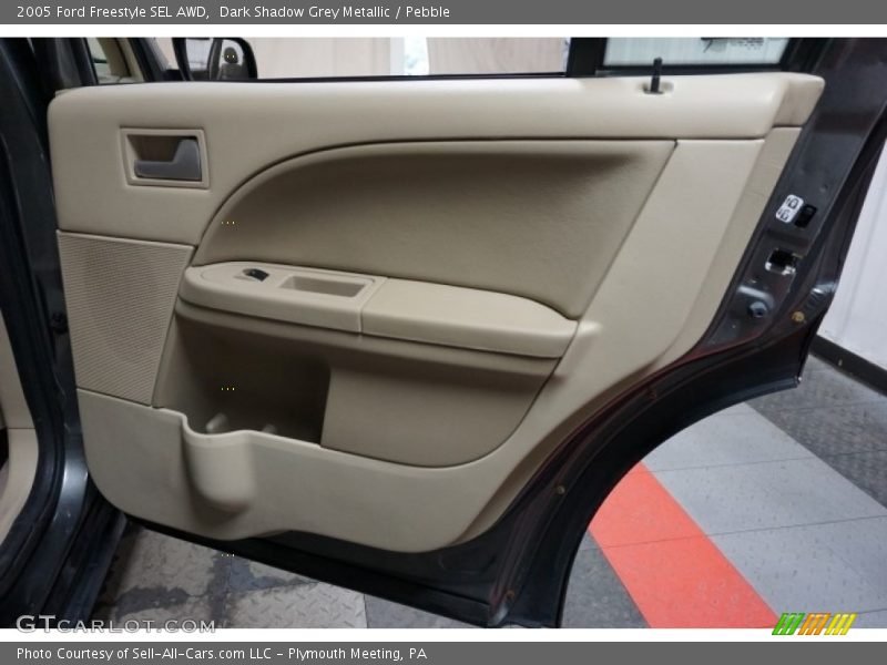Dark Shadow Grey Metallic / Pebble 2005 Ford Freestyle SEL AWD