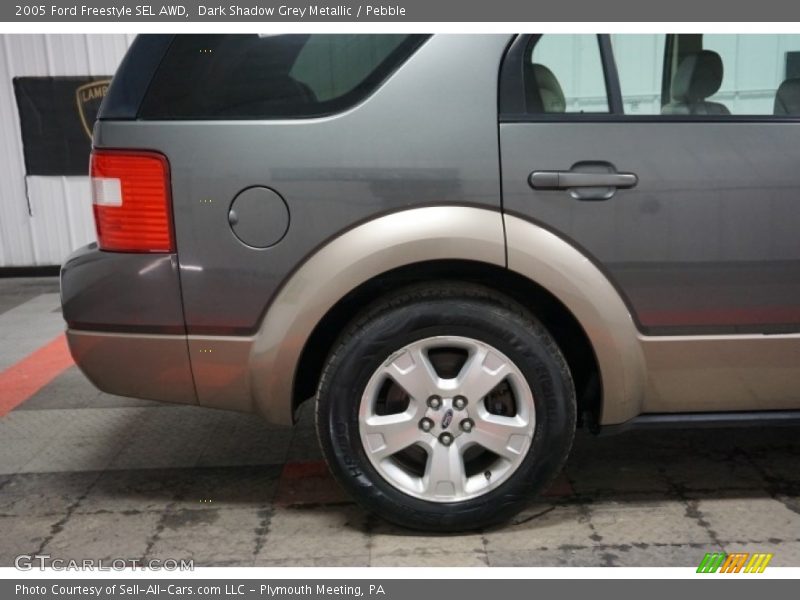 Dark Shadow Grey Metallic / Pebble 2005 Ford Freestyle SEL AWD
