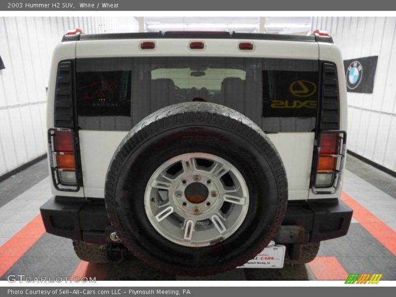 White / Wheat 2003 Hummer H2 SUV