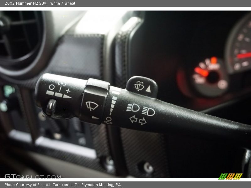 White / Wheat 2003 Hummer H2 SUV