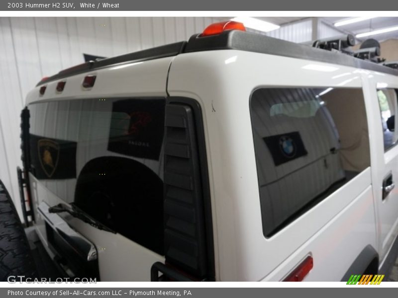 White / Wheat 2003 Hummer H2 SUV